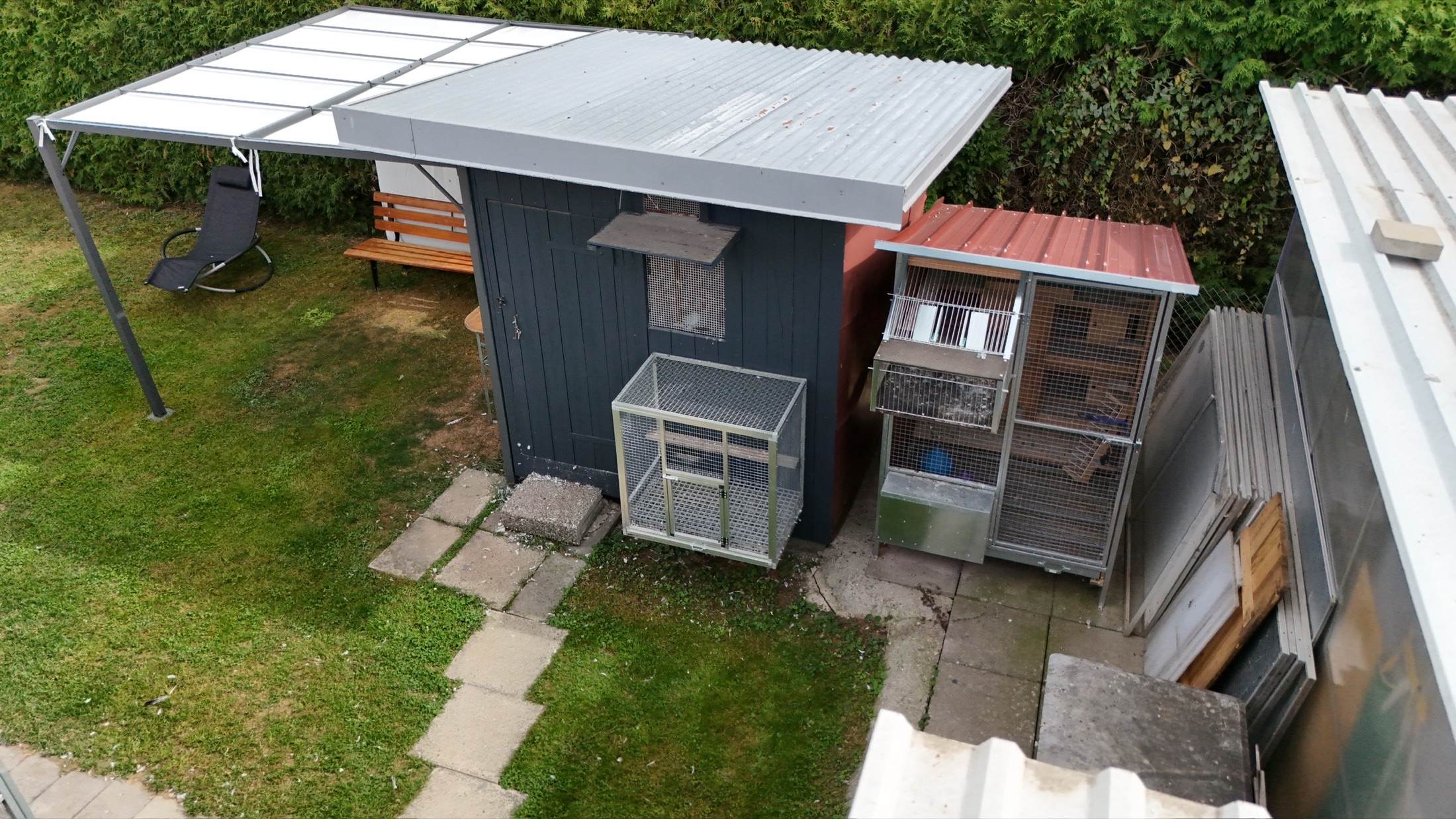 Breeding loft and breeding aviary